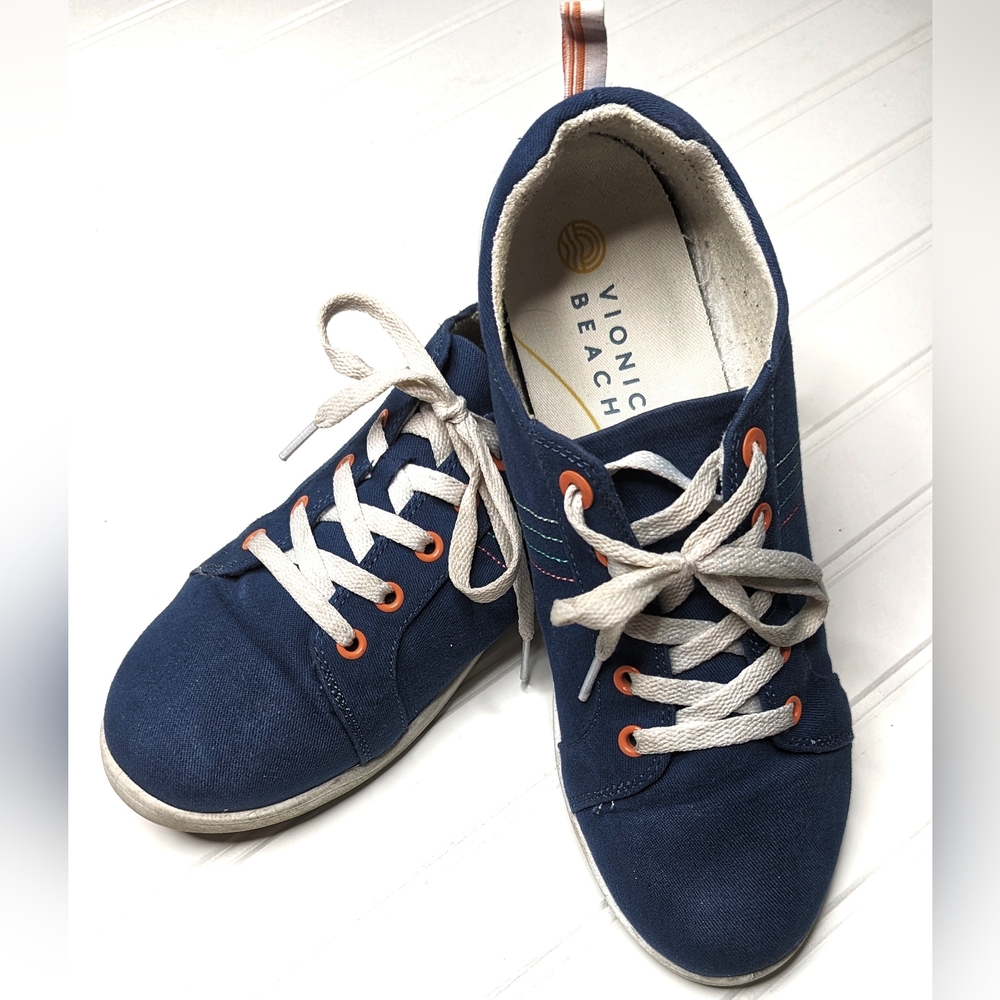 Vionic Orthotic Tennis shoes Vionic Beach collection. Size 11